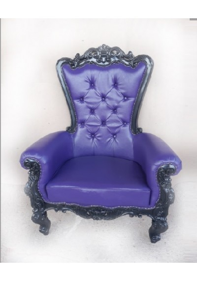 Trono gótico capitonê
